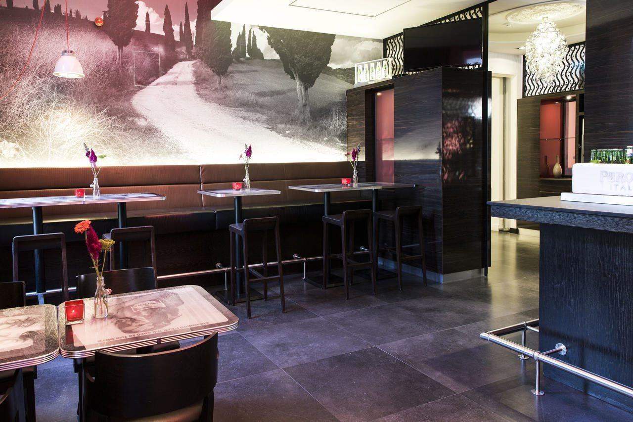 The Manor Amsterdam Hotel Exterior photo