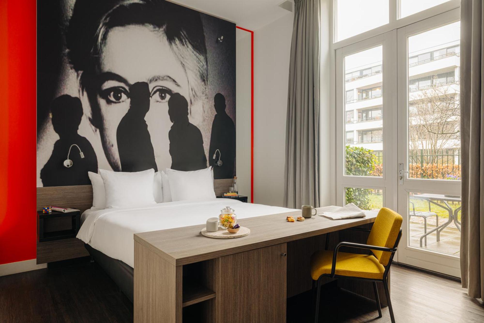 The Manor Amsterdam Hotel Exterior photo